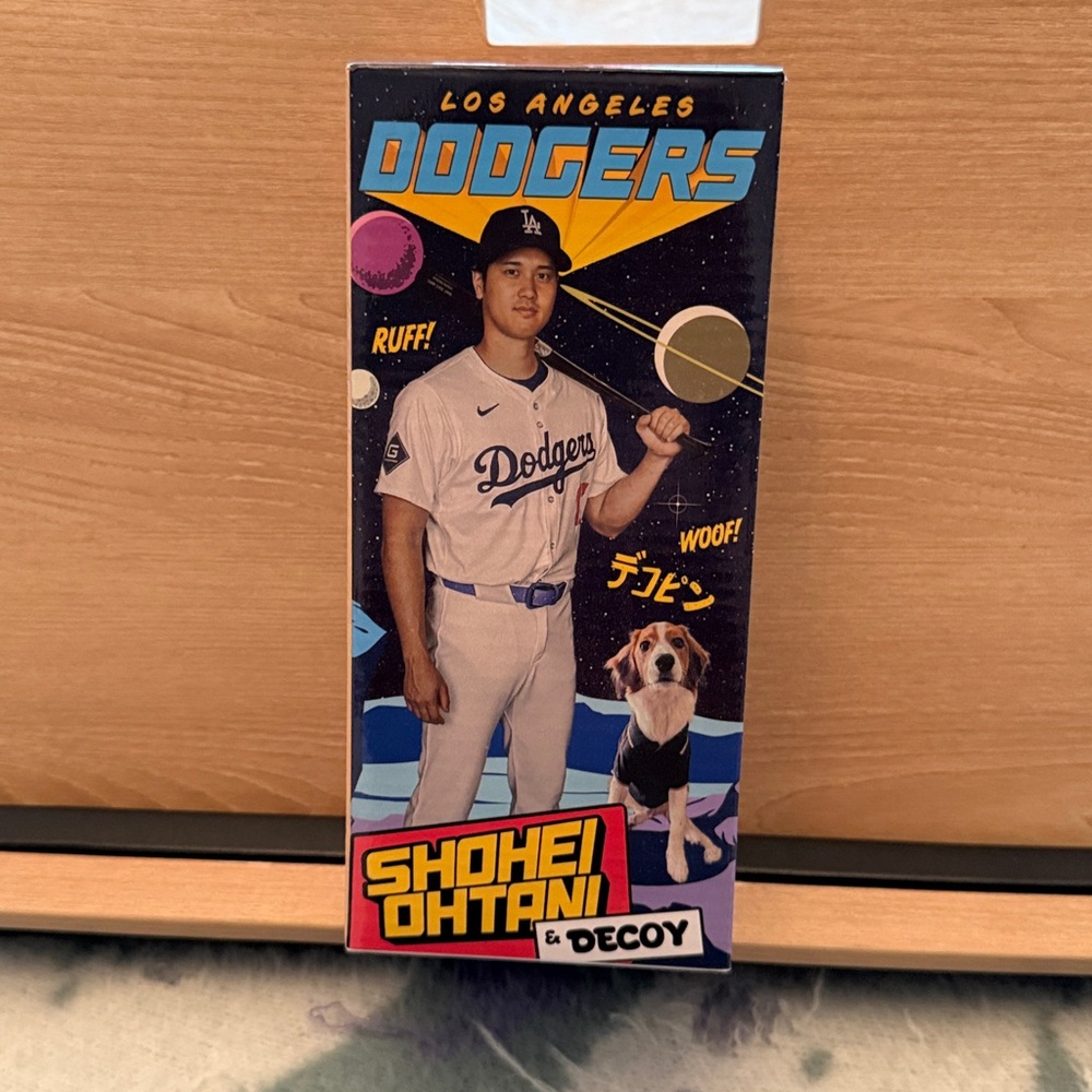 LA Dodger Otani and his dog, Decoy, Bobblehead - Picture 5 of 8